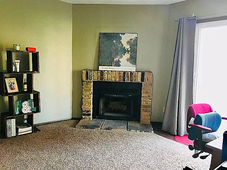 1074 Regency Dr — Photo 7
