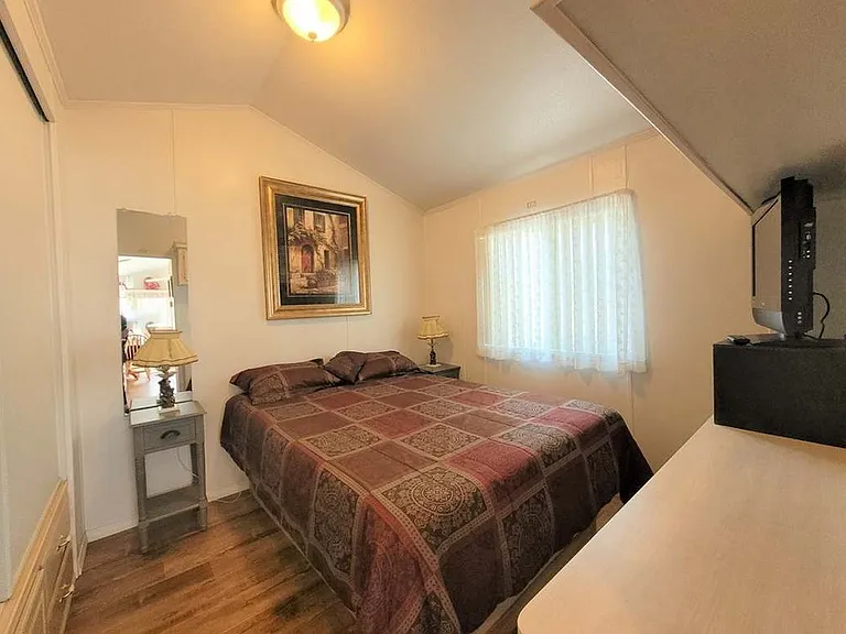 1295 S Cawston Ave #305 — Photo 6