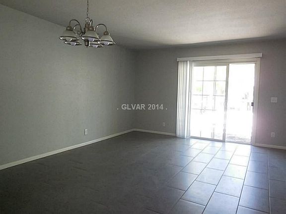 4th image of 3823 S Maryland Pkwy Unit L10