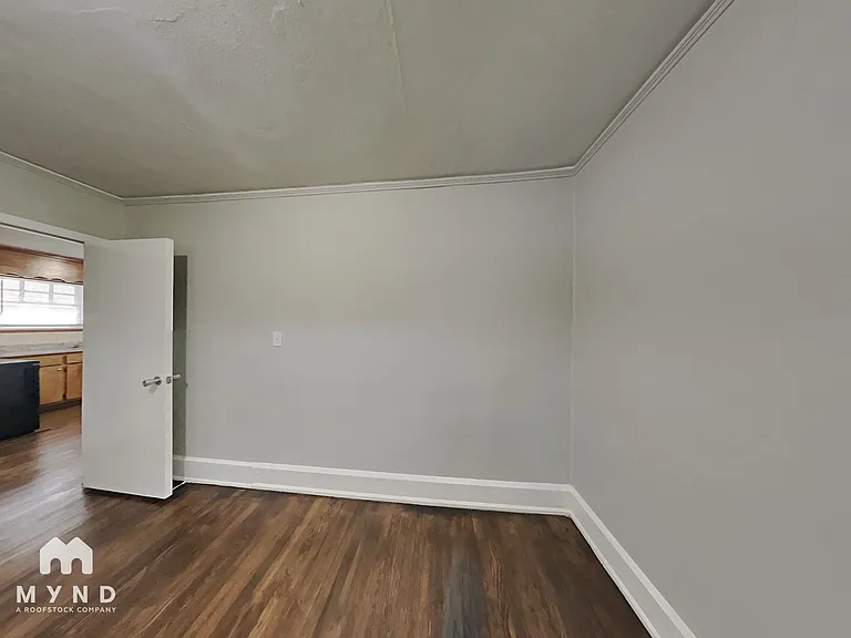 4817 Avenue N — Photo 26