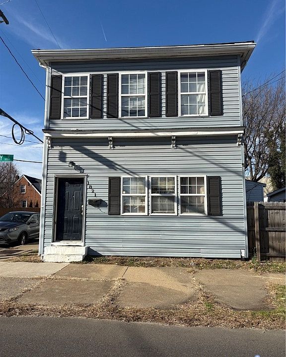 1st image of 1821 Maury St
