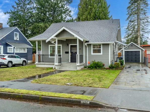 320 17th St NW, Puyallup, WA 98371