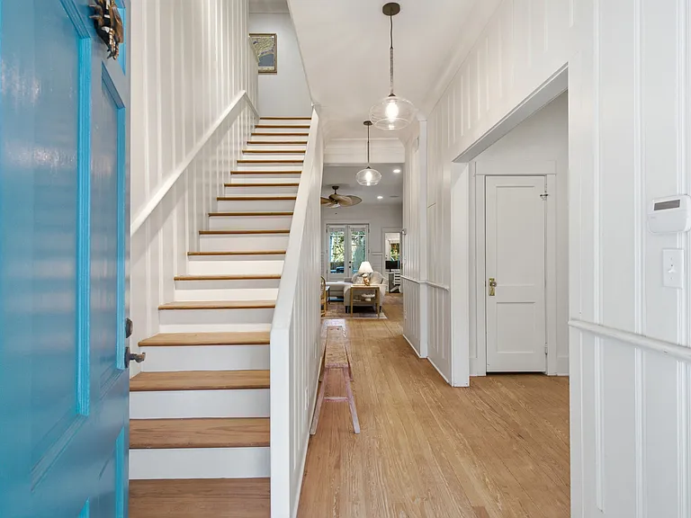 2424 Middle St — Photo 4