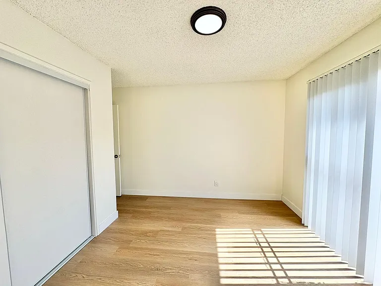 11075 Westminster Ave — Photo 48