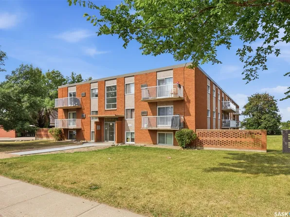 106 104th Street E #21, Saskatoon, SK S7N 1M8