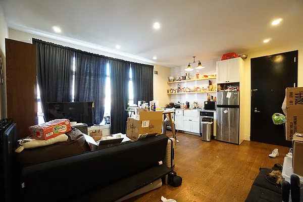 Rented by Rennit Inc. | media 16