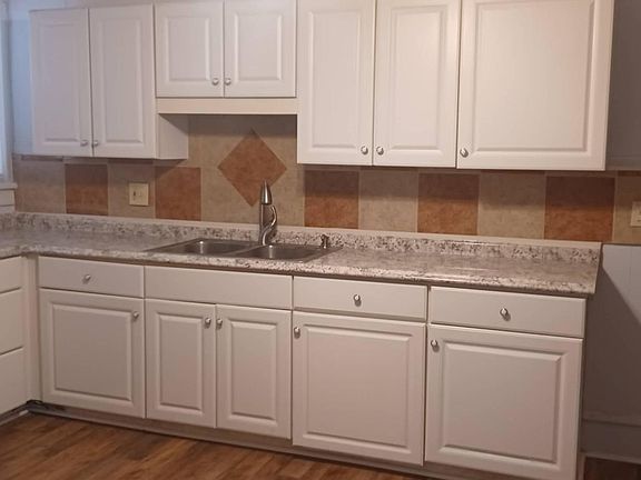 2nd image of 717 Mercer Ave #1