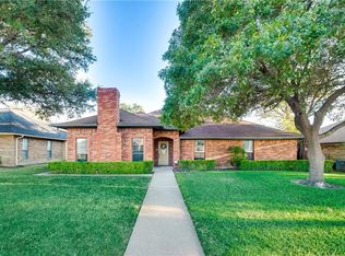 4912 Hazelhurst Ln, Dallas, TX 75227