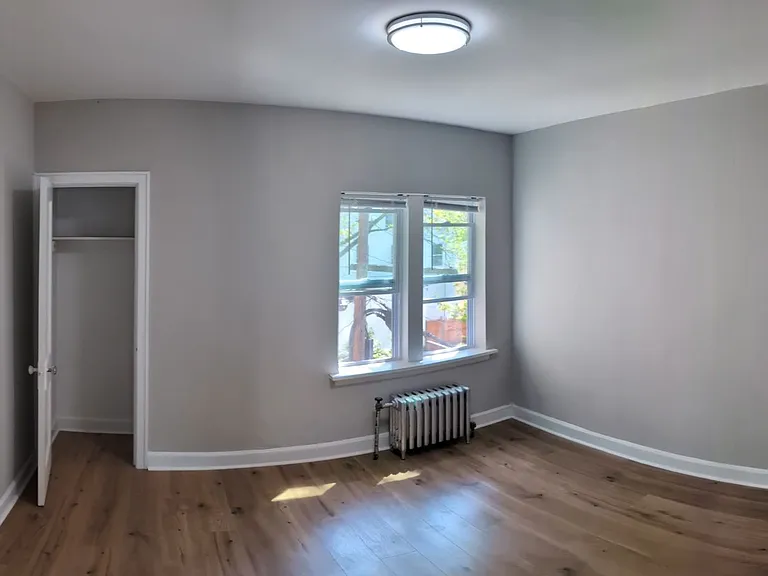 Lower East Side Milwaukee Studio and One bed Apartments- Flexible Lease Terms — Photo 15