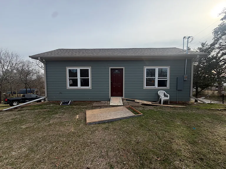 700 E Texas St #1 — Photo 1