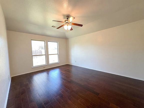 5th image of 5691 Coventry Dr #1