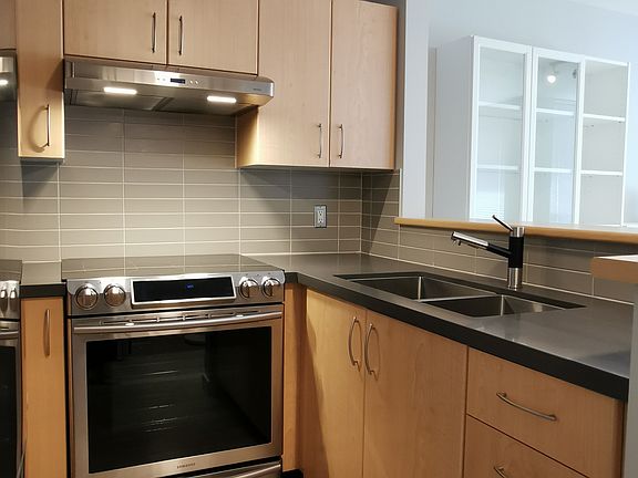 4th image of 3588 Crowley Dr