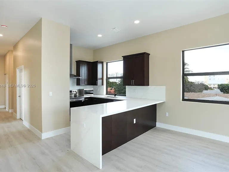 120 SW 35th Ave #A2 — Photo 8