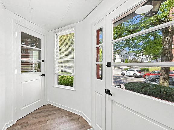 3rd image of 615 Salem St #1