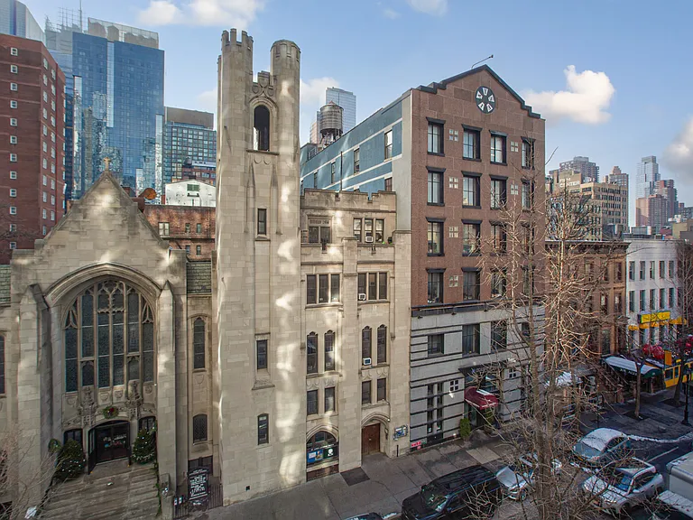 311 W 46th St #2B — Photo 8