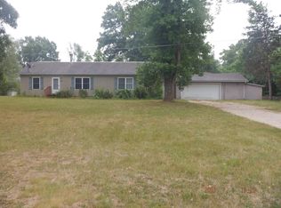 18677 S River Rd, Three Rivers, MI 49093