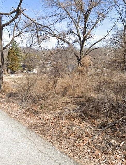 1st image of 3011 Donnelly Ave
