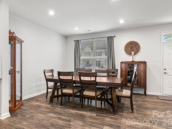 5th image of 5025 Patton Dr