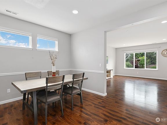 4th image of 20302 77th Street Ct E