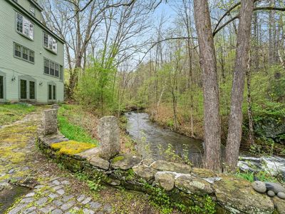85 Dartmouth College Highway #204, Lyme, NH, 03768