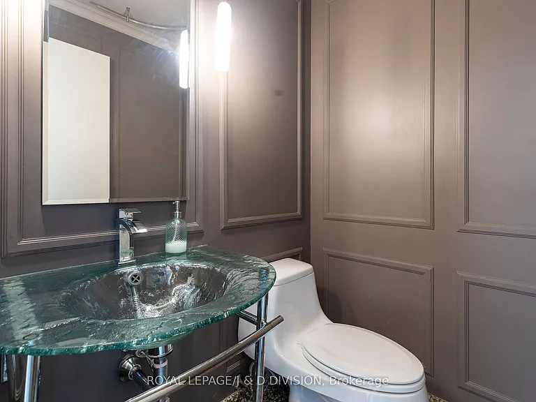 32 Stewart St #705 — Photo 8