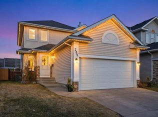 289 W Douglas Ridge Cir SE, Calgary, AB T2Z3H5
