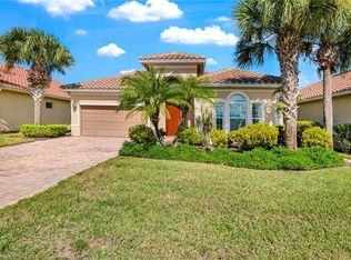 9094 Limestone Ln, Naples, FL 34120