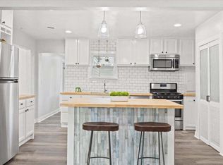 4968 N Port Washington Rd, Glendale, WI 53217