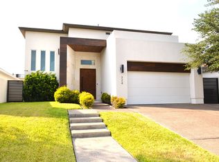 324 Tangle Wood Dr, Laredo, TX 78041