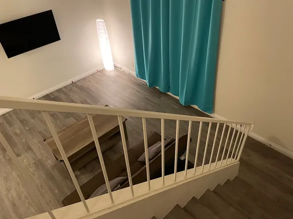 5196 Golden Ln APT D, Las Vegas, NV 89119