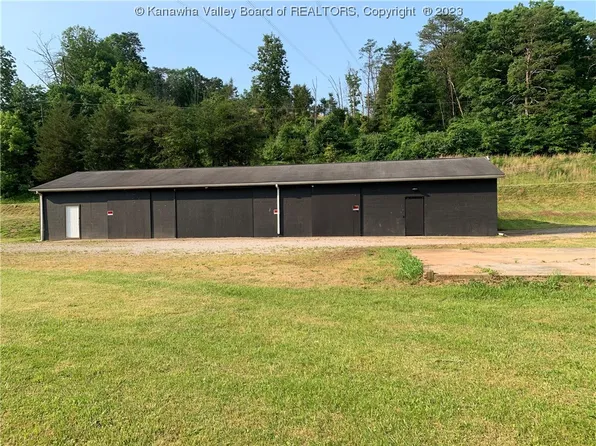 825 Claylick Rd, Ripley, WV 25271