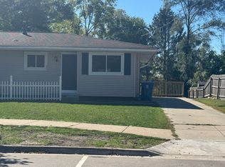 228 South St, Spring Lake, MI 49456