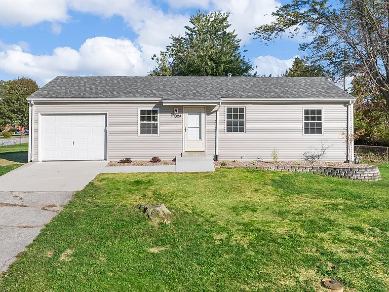 1024 Cypress Dr — Photo 1