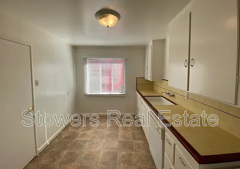1029 Cavallero Ln — Photo 5