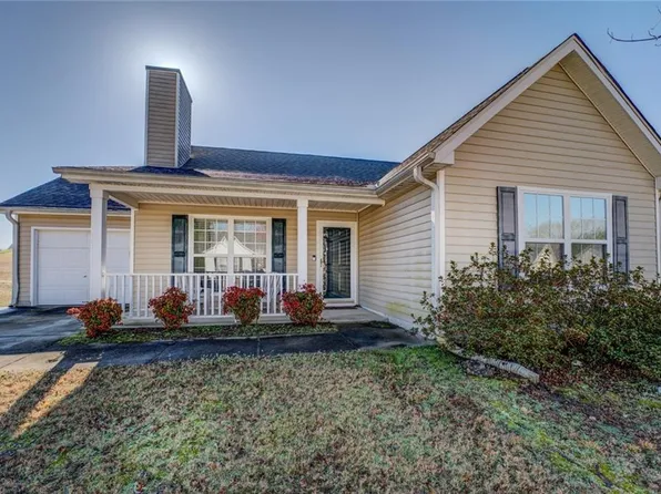 6661 Gina Agha Cir, Lithonia, GA 30038