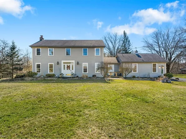 7516 Hubbard Bedford Rd, Hubbard, OH 44425