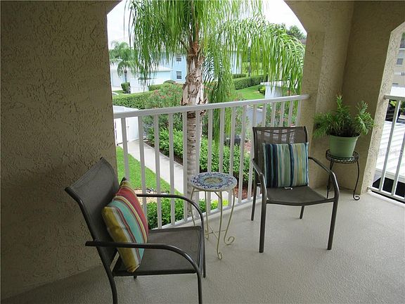 3rd image of 5800 Sabal Trace Dr #702-7