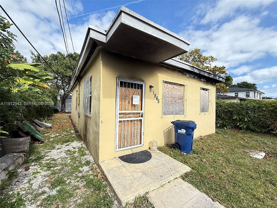 1st image of 1865 NW 70th St