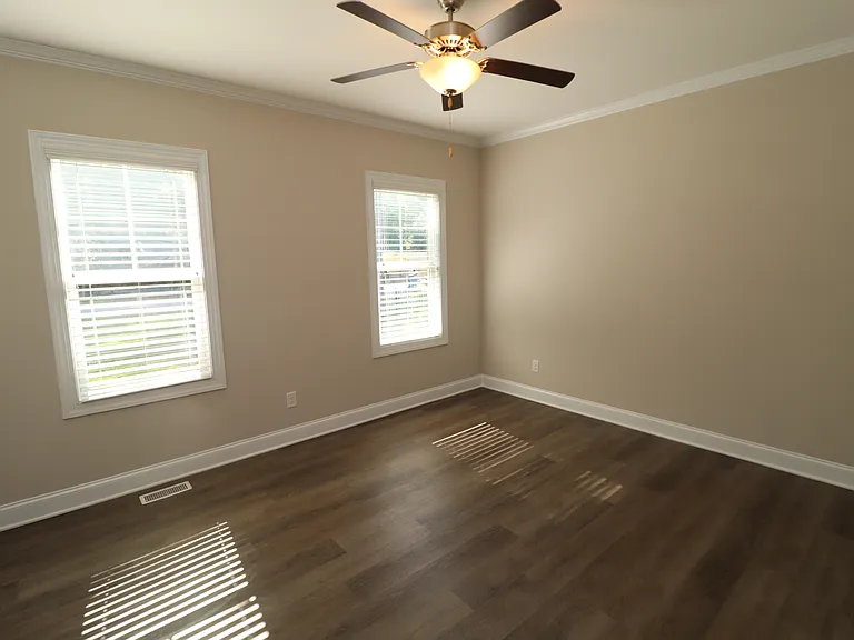 8424 Rhodes Rd — Photo 18