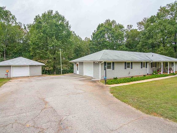 2nd image of 1032 Melody Ln