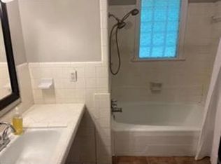 2412 Rhenda St, Tupelo, MS 38801