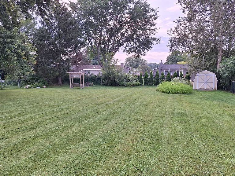 5884 Green Rd — Photo 5