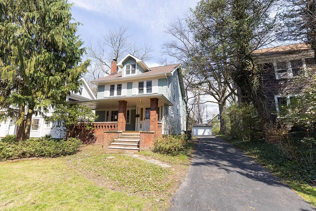 5 bed, 2248 sqft, $2,750 — Photo 1