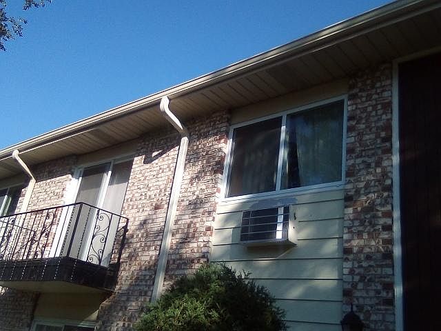 1st image of 8996 Kennedy Dr APT 2C