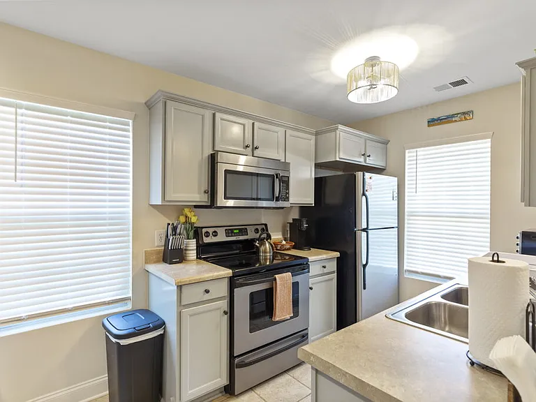 232 Tamarack Dr — Photo 7