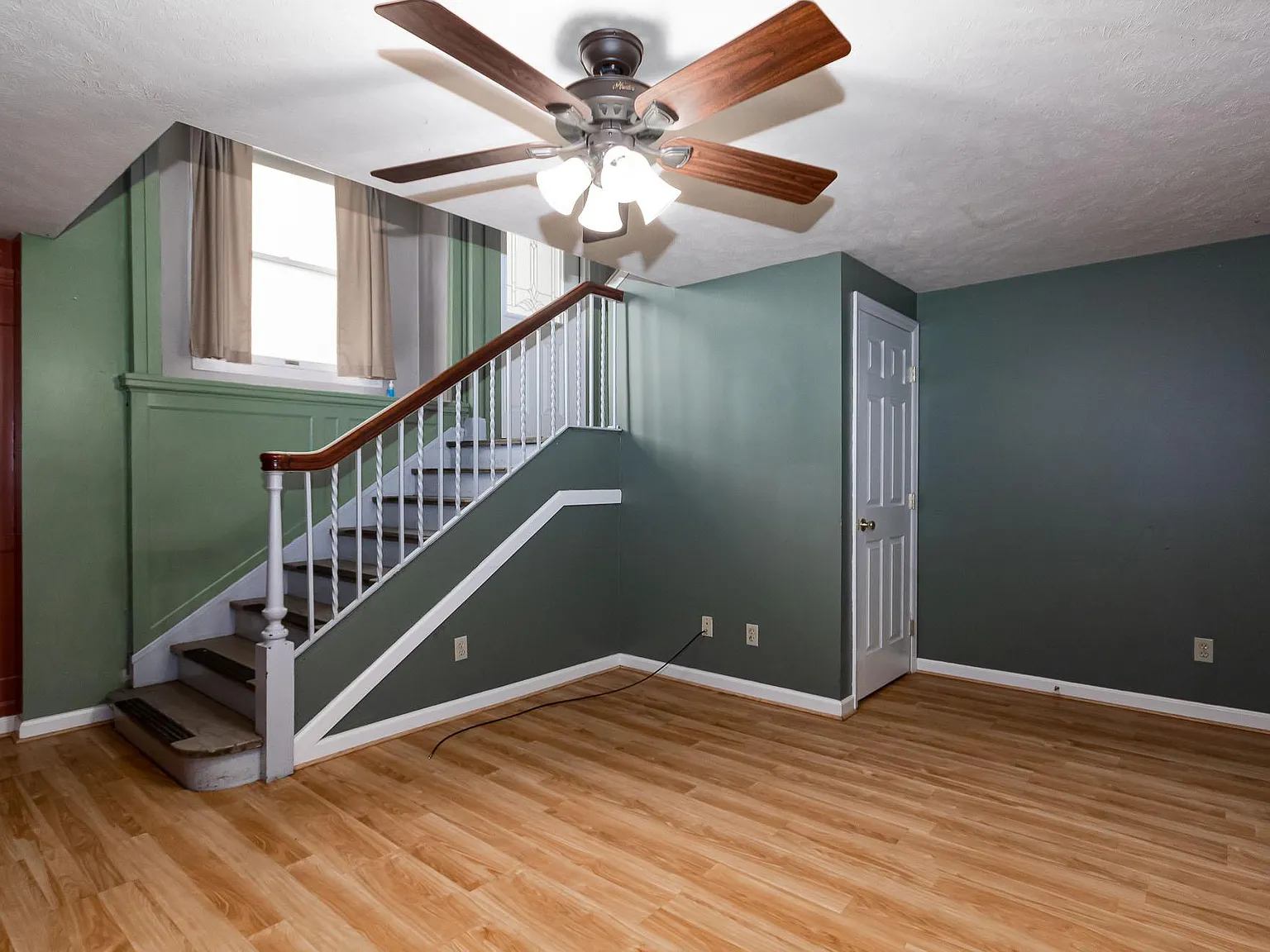 214 Wall St — Photo 2