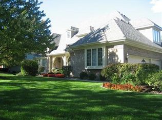 1561 Promenade Ln, Wheaton, IL 60189