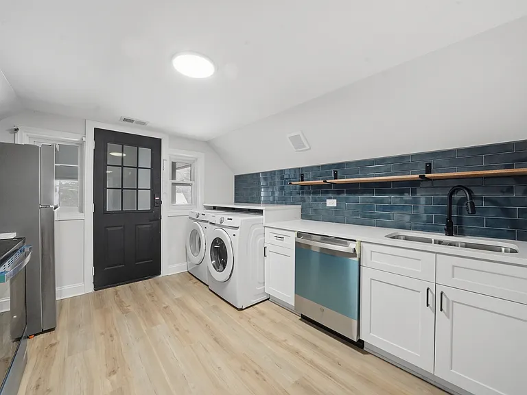 6640 W Foster Ave #2 — Photo 5