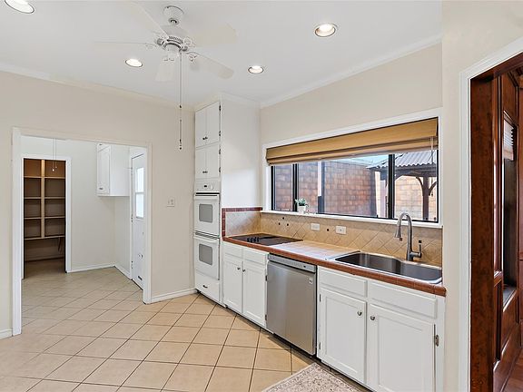 4th image of 904 Bob White St