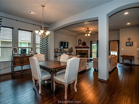 2nd image of 5214 Sagewood Dr E
